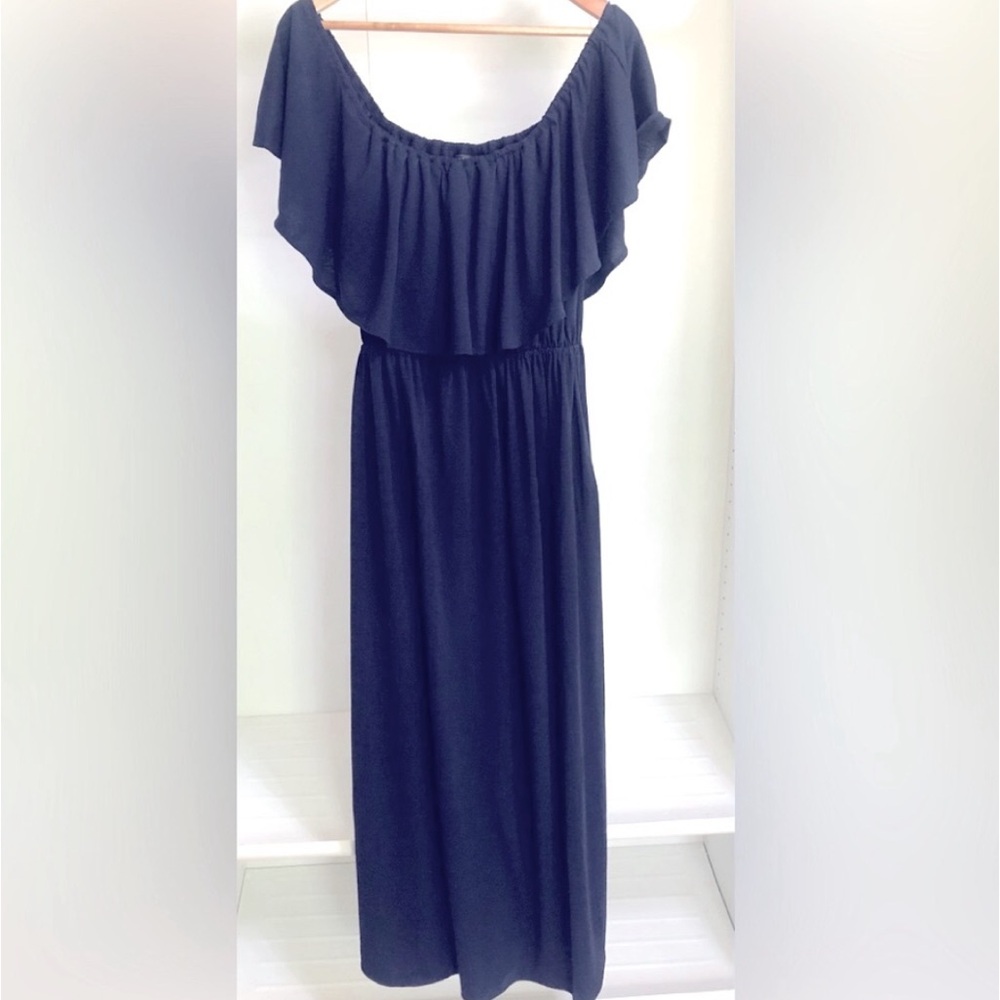 Elegant Black Maxi Dress